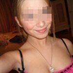 Coquine aimant sucer sur Laval