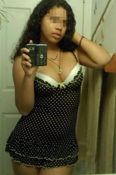 Fille sensuelle à Laval pour une pipe nature