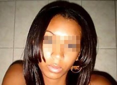 Belle fille désire sucer une très grosse bite à Montréal Belle fille désire sucer une très grosse bite à Montréal