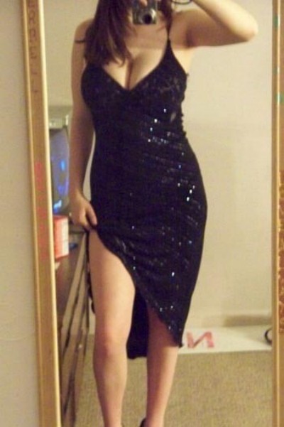 Jeune Femme libertine veut des pénis bien larges à pomper sur Montréal Jeune Femme libertine veut des pénis bien larges à pomper sur Montréal