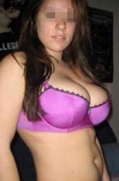 Je cherche un mec à Saguenay pour un plan baise Je cherche un mec à Saguenay pour un plan baise