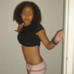 Belle femme sensuelle voulant de p&eacute;nis bien gros &agrave; sucer sur Montr&eacute;al