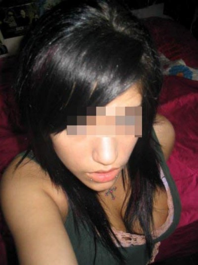 Croqueuse de mecs a envie de sucer une pine circoncise à Terrebonne