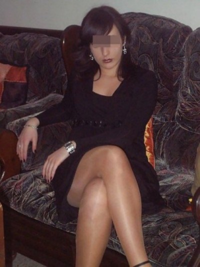 Femme libérée veut de pines très épaisses à sucer à Longueuil