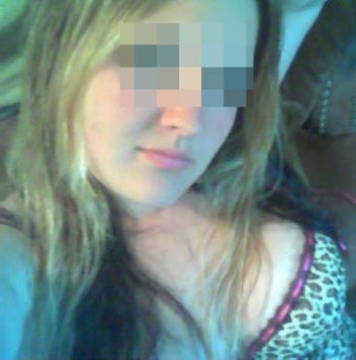 Fille coquine qui désire une queue bien raide à sucer sur Montréal Fille coquine qui désire une queue bien raide à sucer sur Montréal