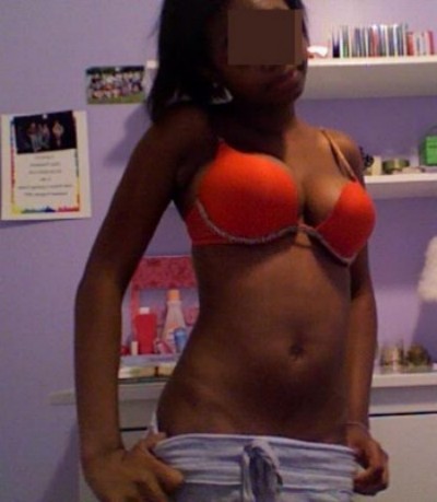 Femme très salope a envie de pomper de queues bien larges sur Montréal