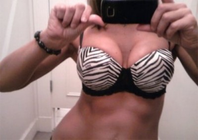 Célibataire à Montréal pour une pipe complète Célibataire à Montréal pour une pipe complète