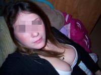 Un homme imberbe chaud pour une fellation ?