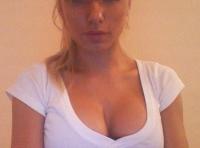 Grosse coquine désire pomper des queues épilées à Laval