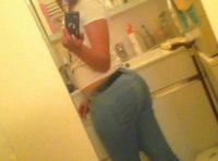 Femme très cochonne voulant lécher une queue bien raide sur Montréal