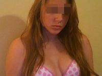 Belle fille désire sucer une pine très épaisse à Laval